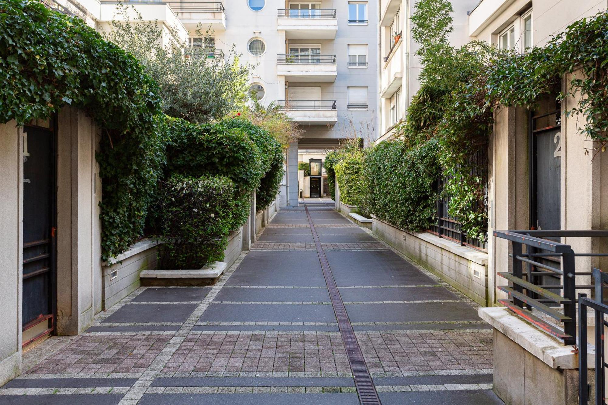 Studio Calme Et Accueillant Metro Charonne Paris Exterior photo